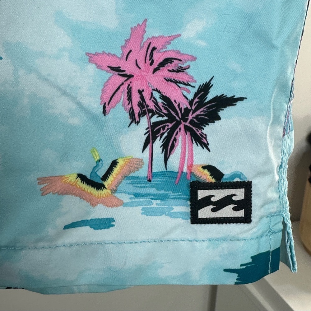 NWT Billabong Tropical Print Men's Swim Shorts XL - Picture 4 of 9